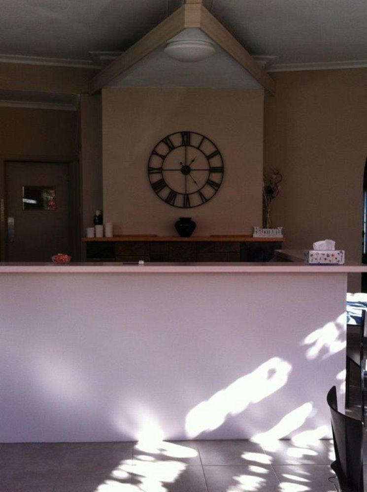 Stawell'S London Motor Inn Buitenkant foto
