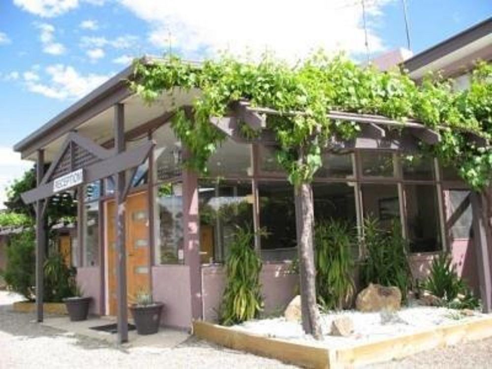 Stawell'S London Motor Inn Buitenkant foto