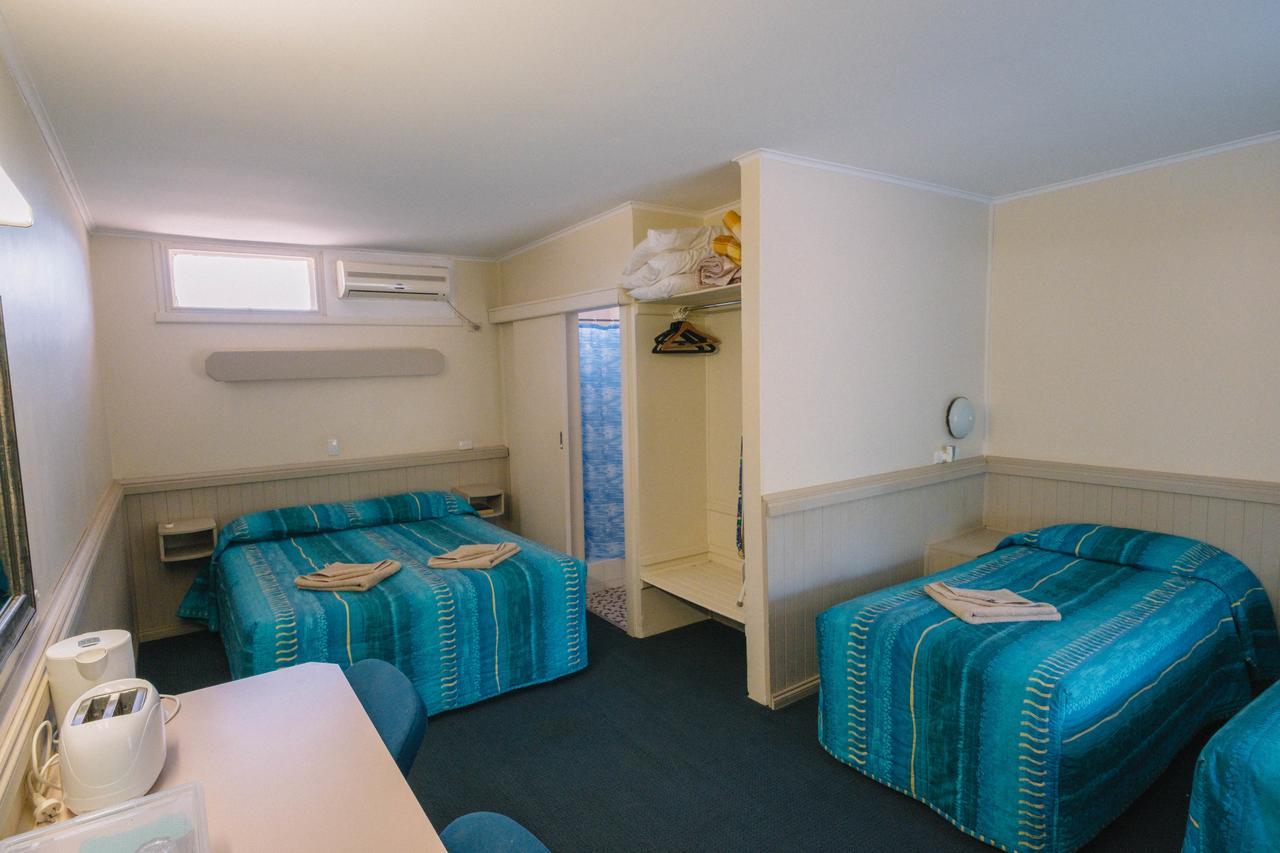 Stawell'S London Motor Inn Buitenkant foto