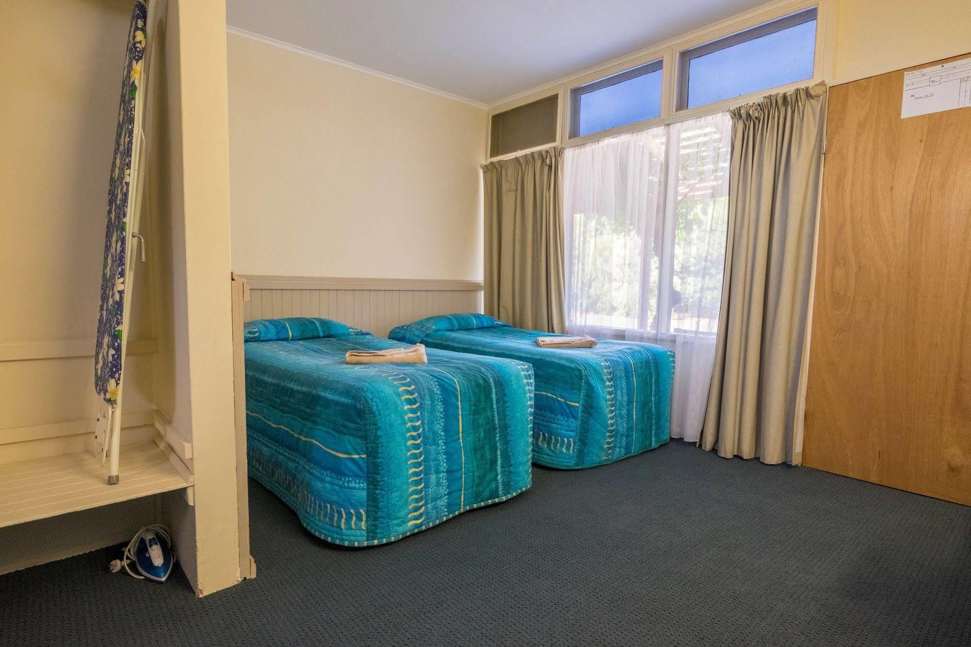 Stawell'S London Motor Inn Buitenkant foto