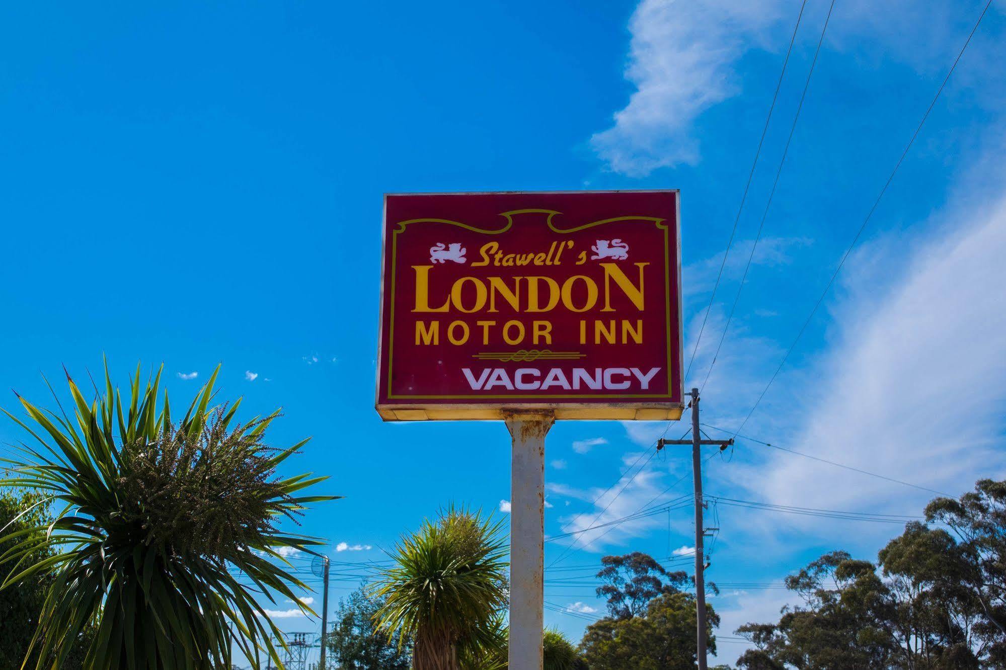 Stawell'S London Motor Inn Buitenkant foto